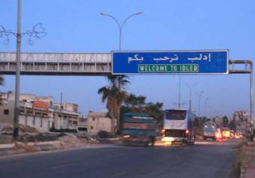 إنذار إخلاء يهدد نازحي حماة بمخيم حي الجامعة في إدلب