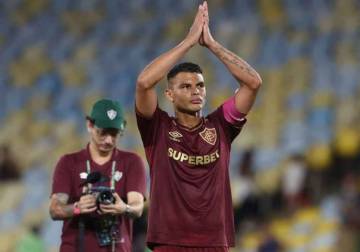 بورتو البرتغالي يتعاقد مع المدافع البرازيلي تياغو سيلفا