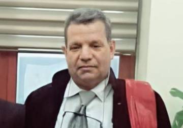 المحامي 