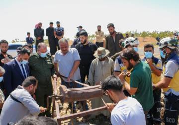 العثور على رفات 15 شخصاً في بئر بريف حماة