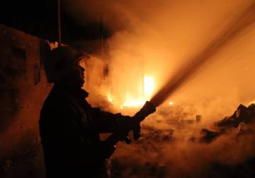 الدفاع المدني: 37 حريقاً في سوريا خلال 24 ساعة ووفاة رجل