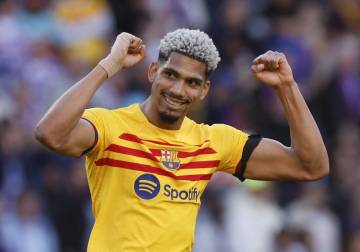 ليفربول يضم الأوروغواياني أراوخو من برشلونة