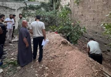 العثور على رفات أربعة من شهداء حصار حمص في حي جورة الشياح
