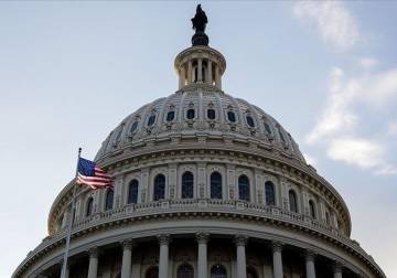 لجنة العلاقات الخارجية بالشيوخ الأمريكي تؤيد رفع العقوبات عن سوريا