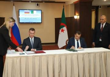 الجزائر وروسيا توقعان اتفاقيات لتعزيز التعاون الاقتصادي والعلمي