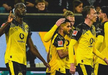 بوروسيا دورتموند يرتقي لوصافة الدوري الألماني