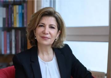 جمانة سيف تغادر هيئة العدالة الانتقالية للتفرغ لمؤسسة رياض سيف