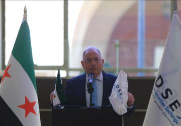 وزير المالية يعلن تشكيل لجنة لمعالجة القروض المتعثرة في البنوك الحكومية