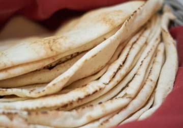 نداء لتسديد مبلغ دين خبز!