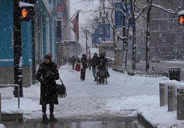 ارتفاع ضحايا العاصفة الثلجية في الولايات المتحدة إلى 30 شخصا