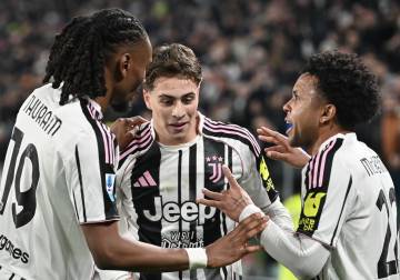 يوفنتوس ينهي عقدة إخفاقاته أمام نابولي منتصرا بثلاثية نظيفة