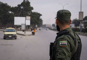 الجيش السوري يفكك سيارة مفخخة في الشيخ مقصود بحلب