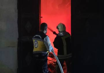 الدفاع المدني يستجيب لـ25 حريقاً في سوريا خلال يوم واحد