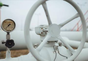 أوكرانيا تعلن استهداف خط أنابيب نفط في منطقة موسكو