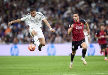 ريال مدريد يهزم مايوركا ويؤجل تتويج برشلونة بلقب الدوري