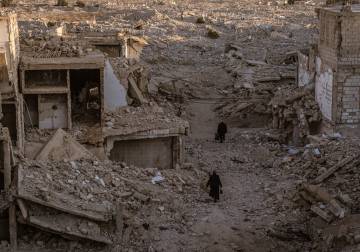 ترميم الواجهة وإهمال الجوهر: انتقاد أولويات الإعمار في سوريا