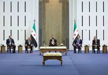 الرئيس الشرع يلتقي رئيس وأعضاء مجلس الشعب لبحث واقع العمل الحكومي
