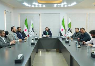 الهيئة العامة للطيران المدني تبحث تطوير مطار دير الزور الدولي مع شركتين كويتية وتركية