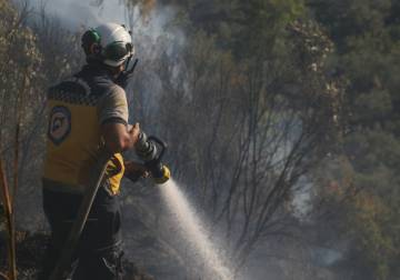 إخماد حريق حراجي في قرية العنازة بريف بانياس