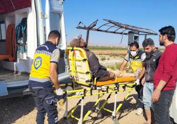 إصابة 4 مدنيين بانهيار منزل متصدّع أثناء ترميمه في كرناز بريف حماة