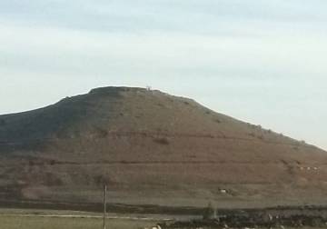 قصف إسرائيلي يستهدف تل الأحمر الشرقي بريف القنيطرة الجنوبي