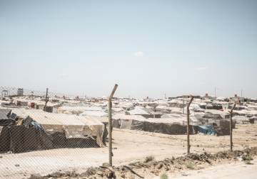  مخيم الهول من الفوضى إلى الاحتجاز: معاناة آلاف في أكبر مخيم لإرهابيي 