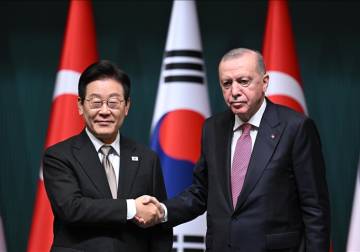 أردوغان يعلن عن تعاون تركي كوري جنوبي بالصناعات الدفاعية والنووية