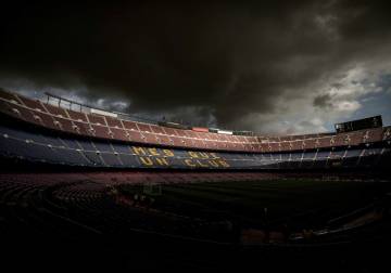 برشلونة يعود إلى 