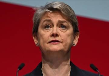 بريطانيا: سيتم اتخاذ جميع التدابير الممكنة لإعادة فتح مضيق هرمز