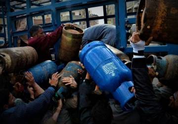 أزمة الغاز في سوريا: طوابير رمضان تكشف جراح بنية تحتية عمرها 75 عاماً