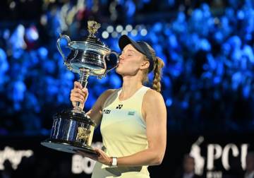 الكازاخية إيلينا ريباكينا تحرز لقبها الأول في بطولة أستراليا