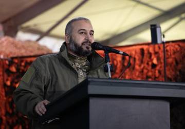 وزير الدفاع يطالب 