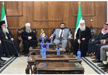 محافظ السويداء يلتقي مشايخ ووجهاء المحافظة: تأكيد على وحدة الخطاب وتفعيل الضابطة العدلية