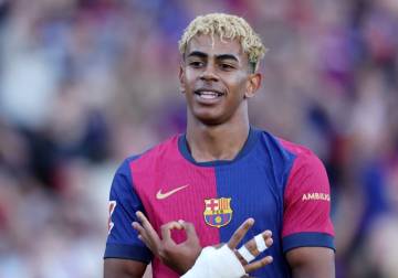 لامين يامال أفضل لاعب في العالم في استفتاء صحيفة 