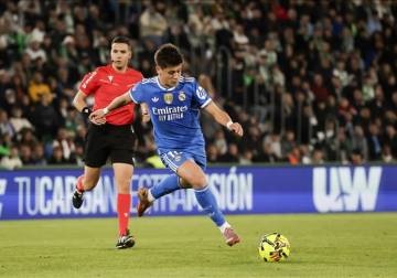 ريال مدريد ينجو من فخ الخسارة أمام إلتشي