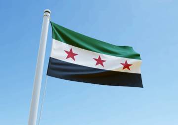 السوريون في فرنسا يختتمون عام 2025 باحتفالية في ذكرى انتصار الثورة السورية