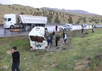 الدفاع المدني: 3 وفيات و26 إصابة بحوادث سير خلال يوم واحد