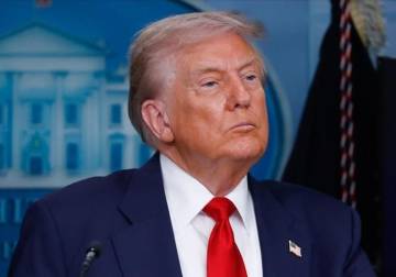 ترامب يهدد بضرب الجسور ومحطات توليد الكهرباء في إيران