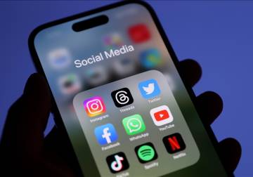 الجمعية الوطنية الفرنسية تؤيد حظر وسائل التواصل لمن دون 15 عاما