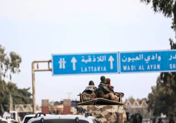 العثور على مقبرة جماعية تضم 9 جثامين في ريف اللاذقية