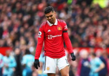 مانشستر يونايتد يعلن رحيل لاعبه البرازيلي كاسيميرو صيف 2026