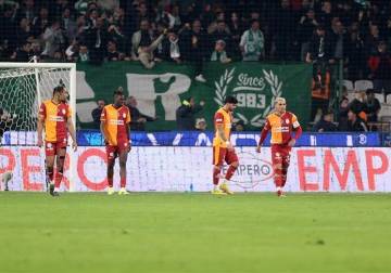 قونية سبور يلحق هزيمة مفاجئة بغالاطة سراي