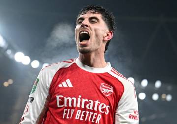 آرسنال يبلغ نهائي كأس الرابطة على حساب تشيلسي