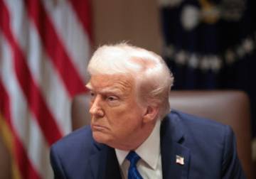 ترامب يهدد بفرض رسوم على أي دولة تزود كوبا بالنفط