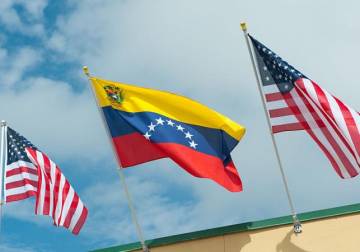 الولايات المتحدة تفرض عقوبات على الشركات العاملة في قطاع النفط الفنزويلي