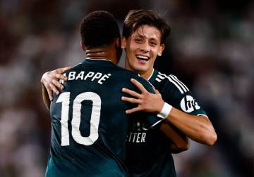 ريال مدريد يخطف فوزا مثيرا من إلتشي ويواصل مطاردة الصدارة