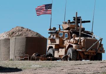 رويترز: الولايات المتحدة تخطط لتأسيس وجود عسكري في قاعدة جوية بدمشق