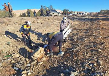 وفاة أربعة طلاب جامعيين وإصابة اثنين بحادث سير على طريق دمشق–حمص