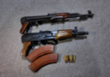 القبض على ثلاثة متهمين بقتل شخصين في نوى بريف درعا