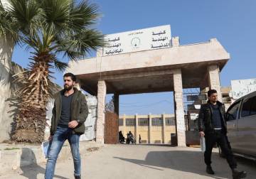 معاناة طلاب الرقة: 4 آلاف طالب يطالبون بإنهاء 